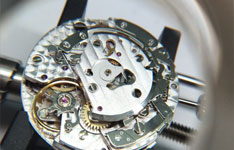 劳力士摔了一下时间走不准